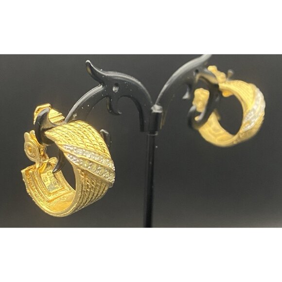 VTG Monet Clip-on Hoop Earrings Gold Tone Wide Ribbed 1980-90'sPave Crystal .75" - Picture 2 of 7